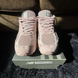 New Balance 990v4 Pink Ribbon(Faded Rose)